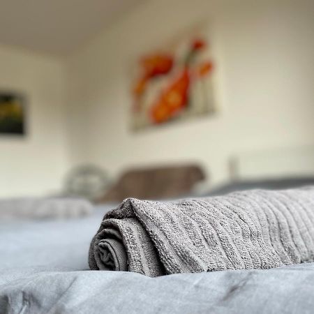 Schoene Einfache Ferienwohnung Mitten In Ольденбург Экстерьер фото