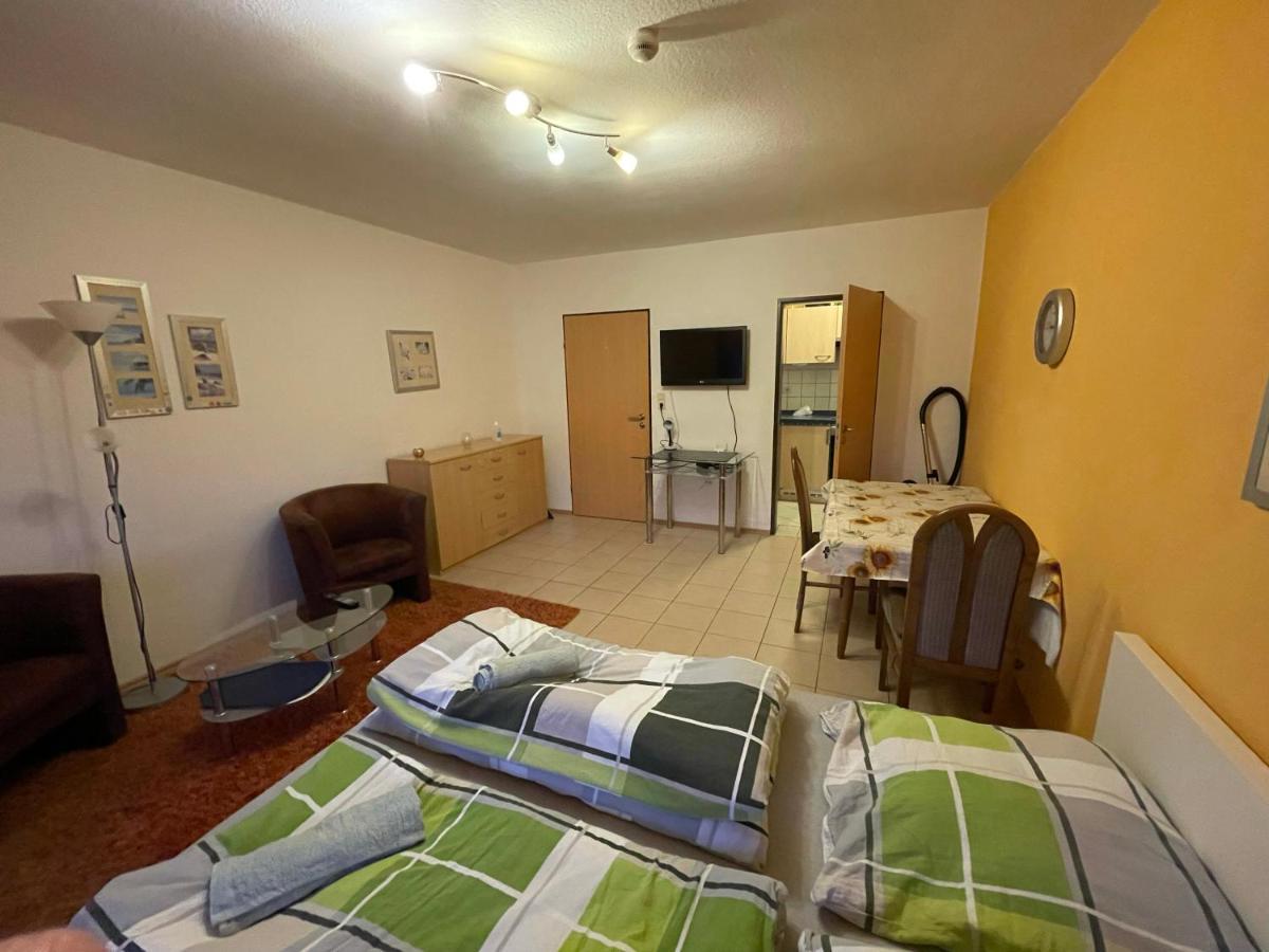 Schoene Einfache Ferienwohnung Mitten In Ольденбург Экстерьер фото