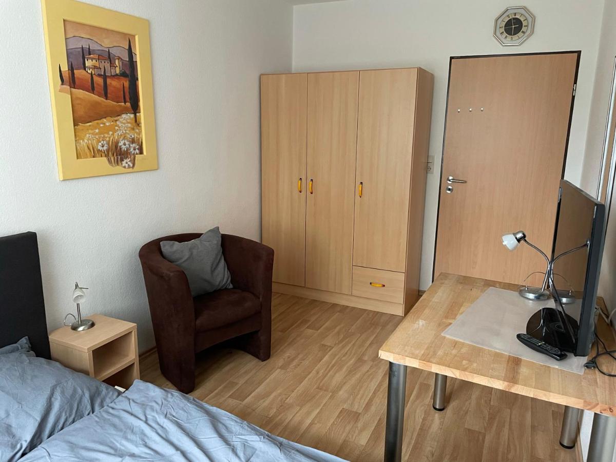 Schoene Einfache Ferienwohnung Mitten In Ольденбург Экстерьер фото